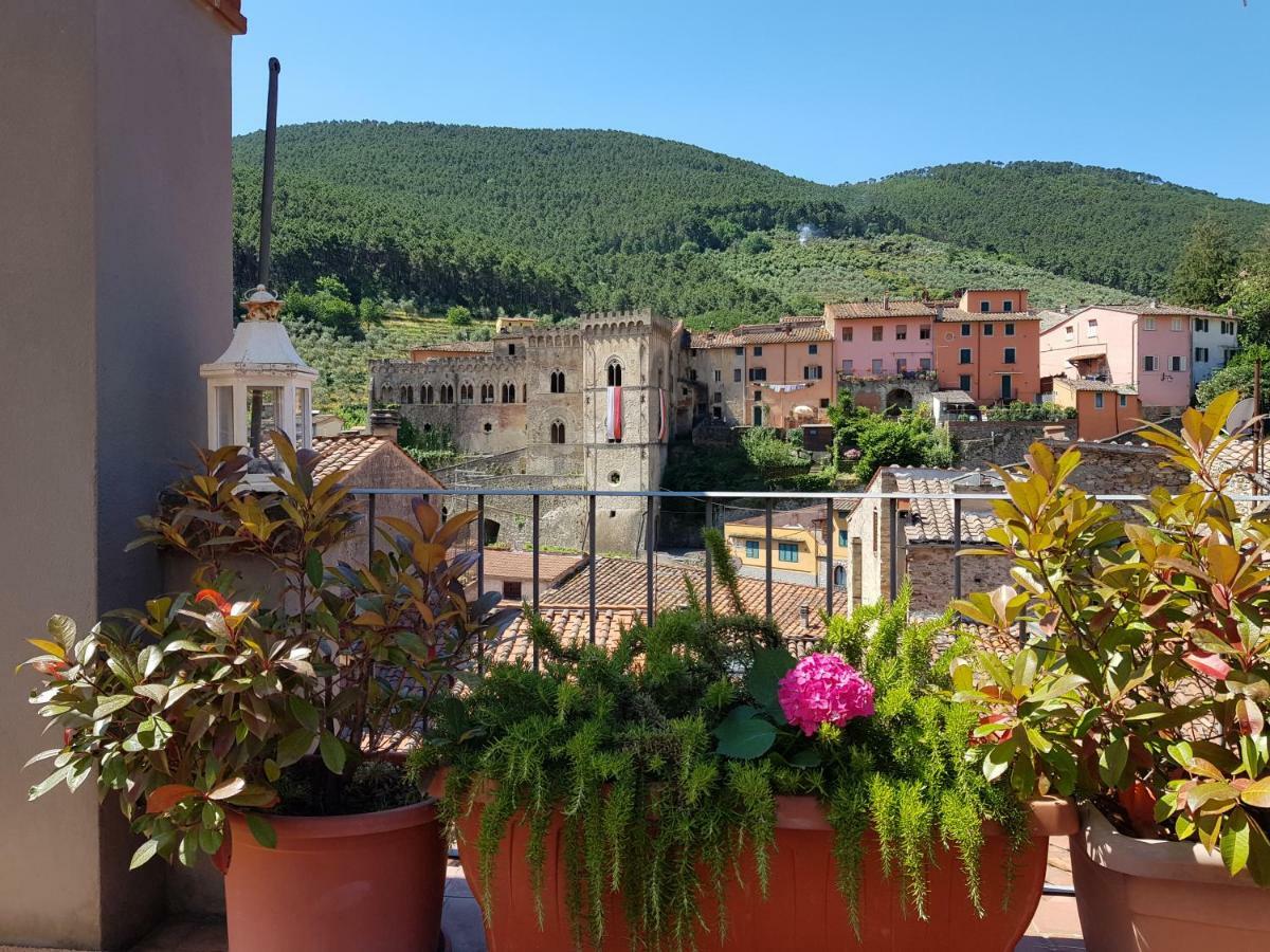 Appartamento Valle Verde Buti Eksteriør billede